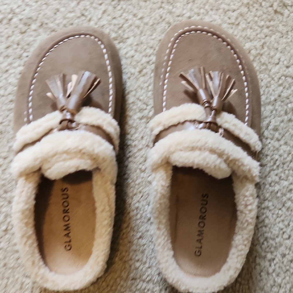 Clogs Feaux Suede And Shearling Trim NWIB